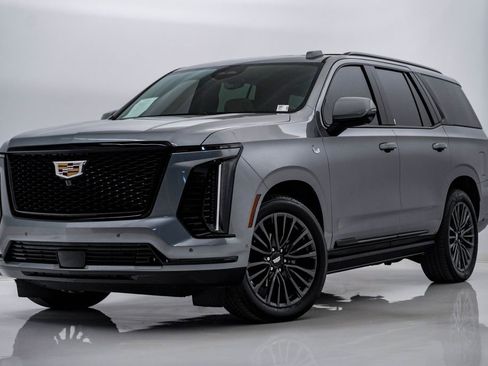 Used 2025 Cadillac Escalade Sport Platinum image 1