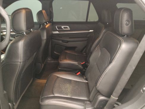 Used 2016 Ford Explorer Limited w/ Equipment Group 301A AWD/4WD image 18