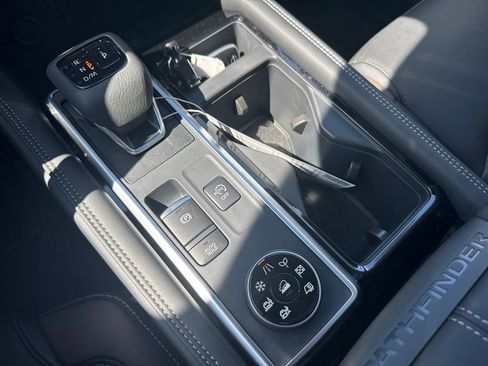 New 2026 Nissan Pathfinder Platinum AWD/4WD image 24