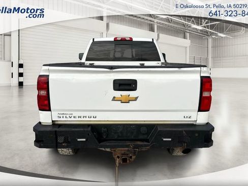 Used 2018 Chevrolet Silverado 2500 LTZ image 4
