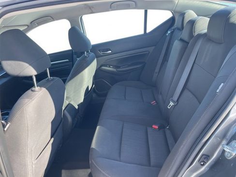 Used 2021 Nissan Altima 2.5 SV image 9