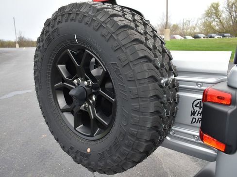 Used 2024 Jeep Wrangler Unlimited Sport AWD/4WD image 30