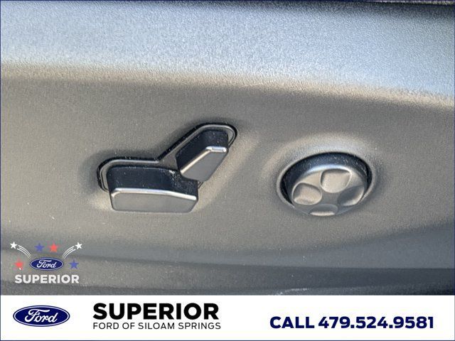 Used 2024 Chrysler Pacifica Limited FWD image 24