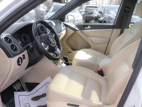 Used 2014 Volkswagen Tiguan R-Line AWD/4WD image 6
