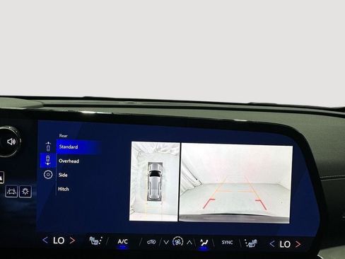 Used 2026 Chevrolet Traverse LT w/ Driver Confidence Package AWD/4WD image 13