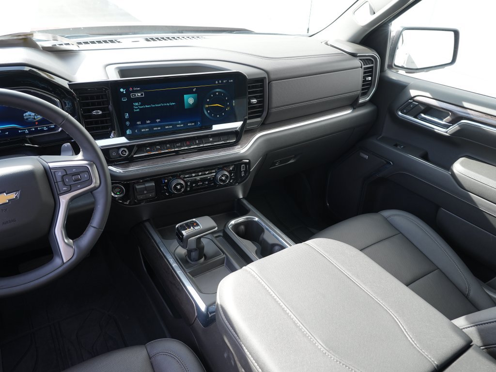 Certified 2024 Chevrolet Silverado 1500 LTZ w/ Technology Package AWD/4WD image 22