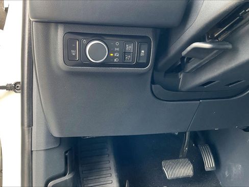 Used 2023 Ford Mustang Mach-E Select image 34