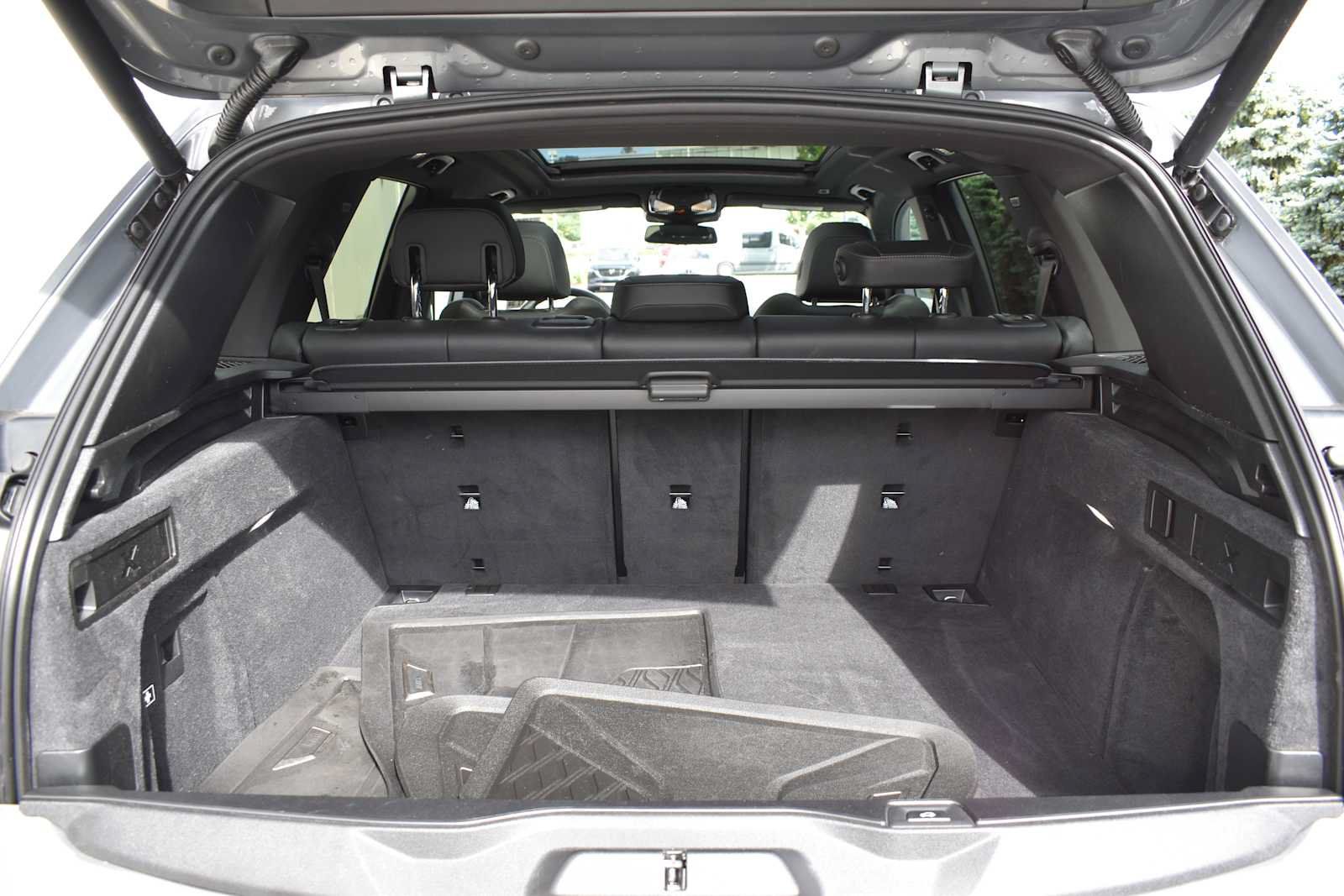 Used 2024 BMW X5 xDrive40i w/ Parking Assistance Package AWD/4WD image 8