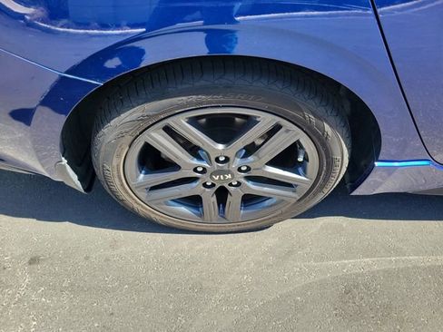 Used 2020 Kia Forte GT-Line w/ GT-Line Premium Package FWD image 7
