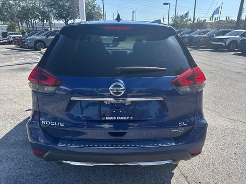 Used 2017 Nissan Rogue SL w/ SL Premium Package FWD image 14