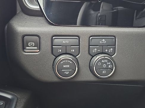 Certified 2023 Chevrolet Silverado 1500 RST AWD/4WD image 23