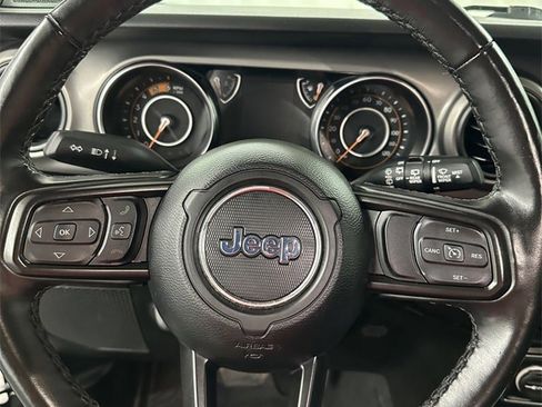 Used 2022 Jeep Wrangler Unlimited Willys image 17