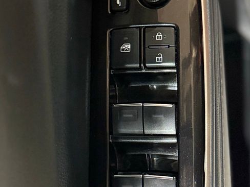 Used 2025 Toyota Crown Signia w/ Advanced Technology Package AWD/4WD image 43