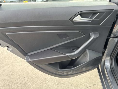 Certified 2025 Volkswagen Jetta S image 12