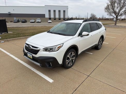 Used 2020 Subaru Outback Limited w/ Popular Package #2 image 2