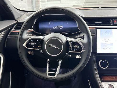 Used 2026 Jaguar F-PACE R-Dynamic S image 4