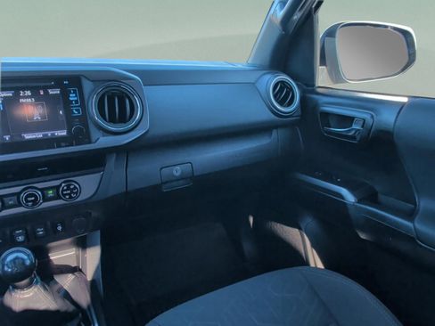 Used 2018 Toyota Tacoma 4x4 Double Cab image 42