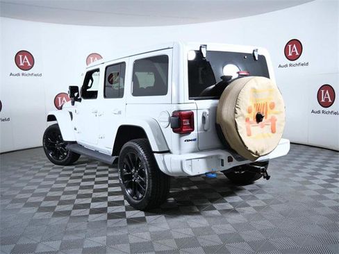 Used 2021 Jeep Wrangler Unlimited Sahara image 6