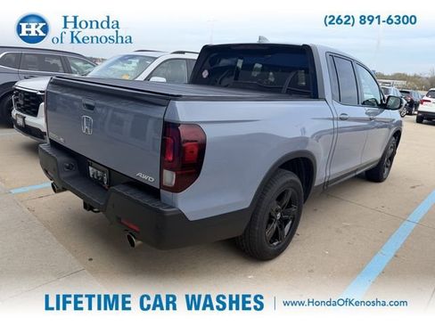Used 2023 Honda Ridgeline Black Edition image 2