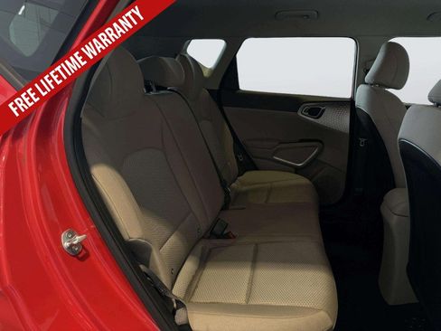 Used 2024 Kia Soul LX w/ Option Group 015 FWD image 28
