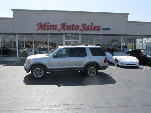 Used 2004 Ford Explorer Sport XLT image 2