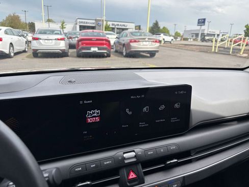 Used 2025 Kia K4 LXS FWD image 30