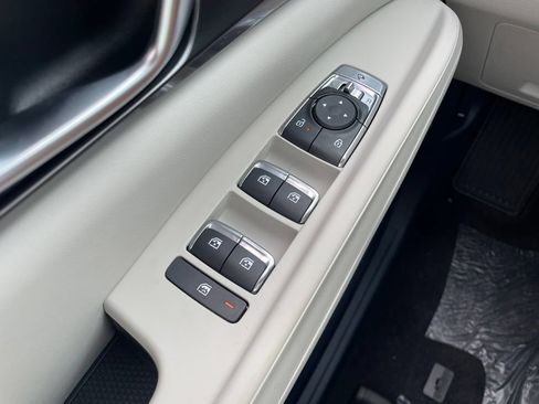 New 2027 Kia Carnival SX FWD image 25