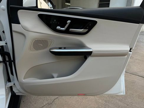 Certified 2025 Mercedes-Benz GLC 300 image 19