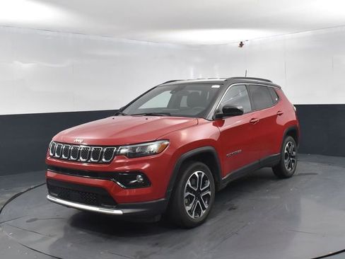 Used 2024 Jeep Compass Limited image 4