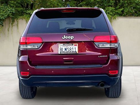 Used 2019 Jeep Grand Cherokee Laredo image 6