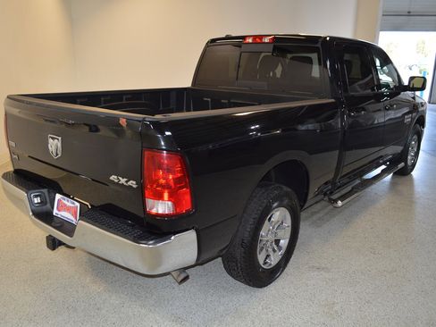 Used 2020 RAM 1500 Classic SLT image 3