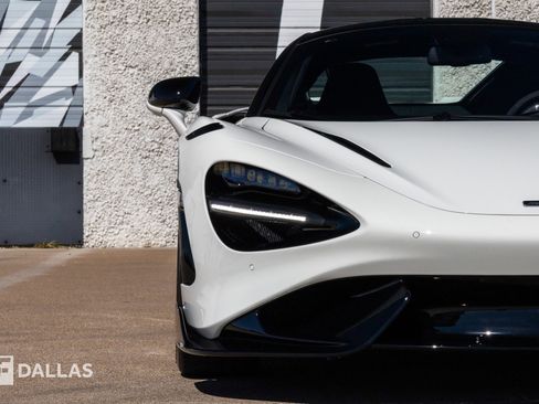 Used 2021 McLaren 765LT image 4