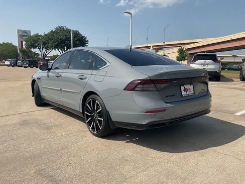 Used 2024 Honda Accord Touring image 7