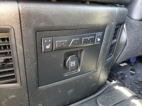 Used 2018 RAM 2500 Laramie w/ Sport Appearance Group image 27