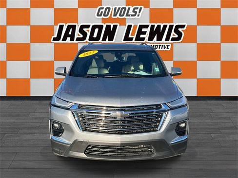 Used 2023 Chevrolet Traverse LT image 9