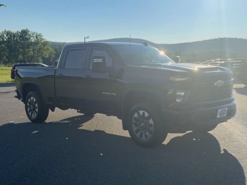 Used 2025 Chevrolet Silverado 2500 Custom w/ Snow Plow Prep/Camper Package AWD/4WD image 2