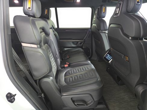 Used 2024 Rivian R1S Adventure AWD/4WD image 23