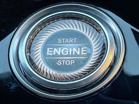 Used 2019 Mercedes-Benz E 300 image 34