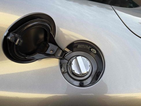 Used 2006 Aston Martin V8 Vantage Coupe image 38