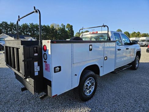 Used 2015 Chevrolet Silverado 2500 W/T AWD/4WD image 5
