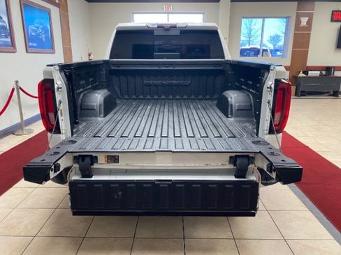 Used 2020 GMC Sierra 1500 Denali w/ Denali Ultimate Package AWD/4WD image 10