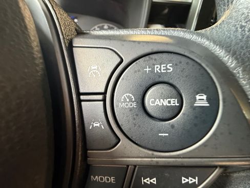 Used 2023 Toyota Corolla Cross L AWD/4WD image 20