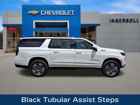 Used 2025 Chevrolet Suburban Z71 AWD/4WD image 27