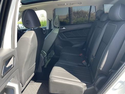Used 2023 Volkswagen Tiguan SE w/ Panoramic Sunroof Package FWD image 25