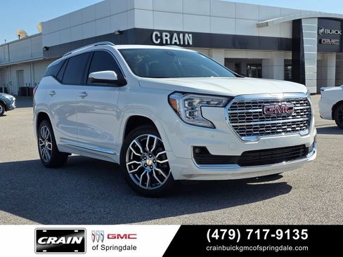 Used 2022 GMC Terrain Denali AWD/4WD image 1