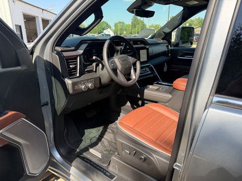 New 2026 GMC Sierra 2500 Denali Ultimate AWD/4WD image 10