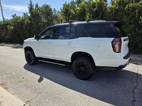 Used 2023 Chevrolet Tahoe LT w/ Luxury Package image 3