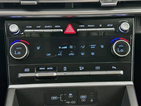 Used 2025 Hyundai Santa Fe SEL FWD image 24