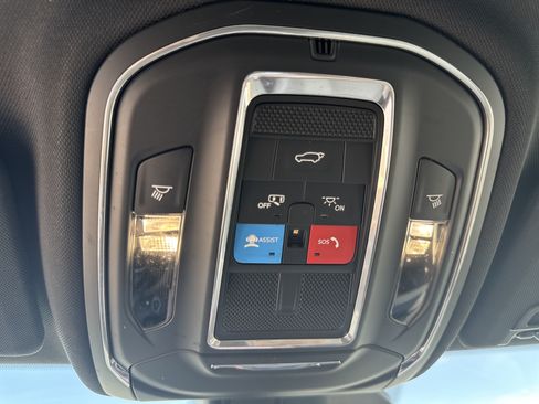 Used 2023 Jeep Grand Cherokee Limited AWD/4WD image 27