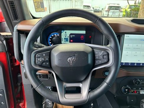 Used 2024 Ford Bronco Outer Banks image 17